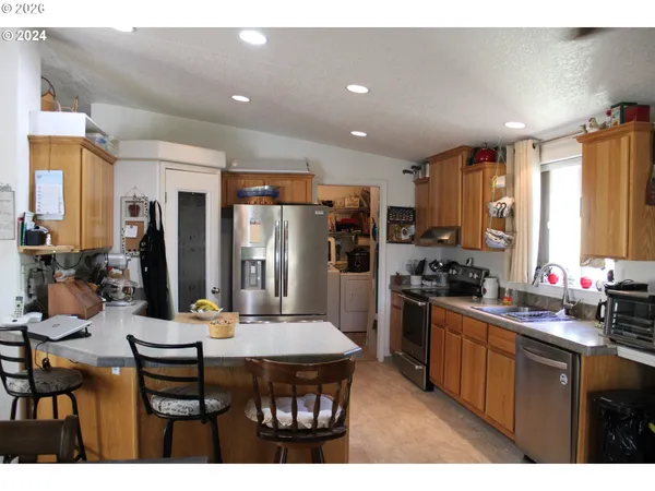 $325,000 | 707 Harrison Street, Wasco, OR 97065