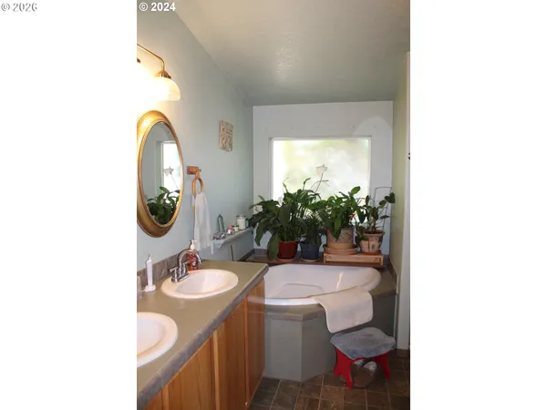 $325,000 | 707 Harrison Street, Wasco, OR 97065