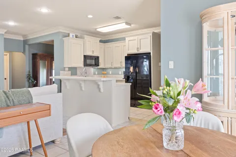 $247,000 | 406 Deer Meadow Boulevard, Broussard, LA 70518