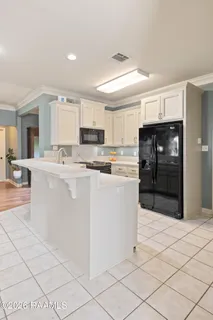 $247,000 | 406 Deer Meadow Boulevard, Broussard, LA 70518