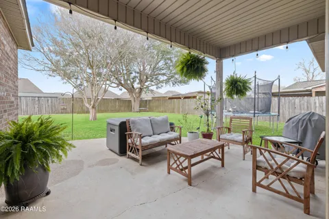 $247,000 | 406 Deer Meadow Boulevard, Broussard, LA 70518