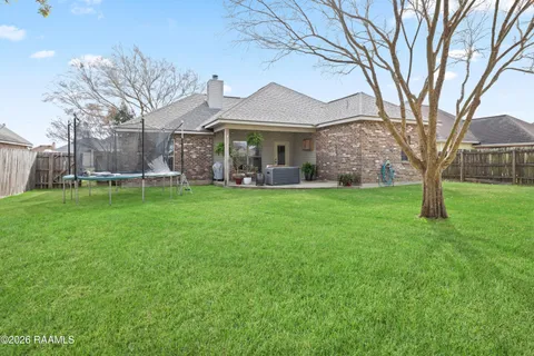 $247,000 | 406 Deer Meadow Boulevard, Broussard, LA 70518