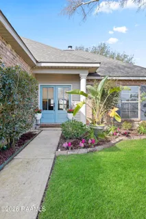 $247,000 | 406 Deer Meadow Boulevard, Broussard, LA 70518