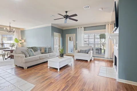 $247,000 | 406 Deer Meadow Boulevard, Broussard, LA 70518