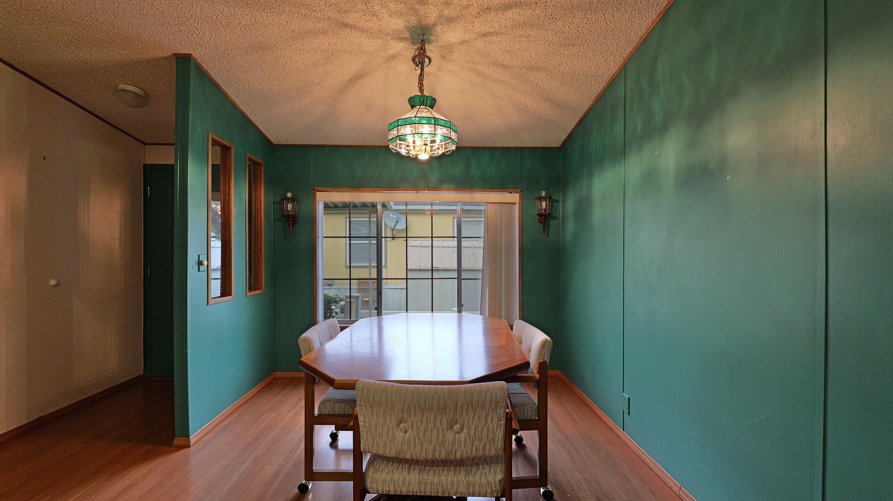 21 Brophy Way, Unit 11 Shady Cove, OR 97539 - Photo 14 of 41 Dining Room