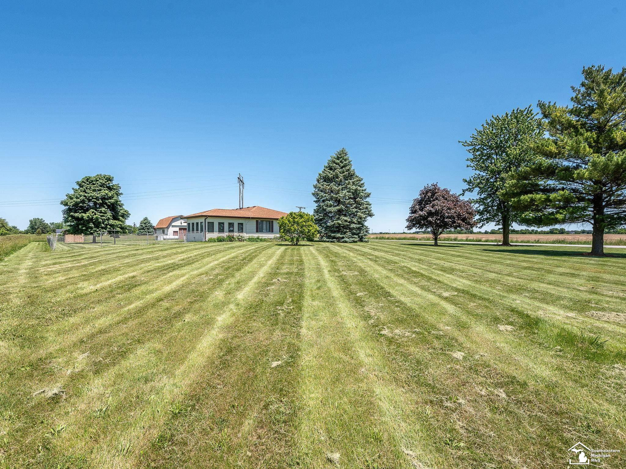 3333 Dennison Road Dundee, MI 48131 - Photo 31 of 38