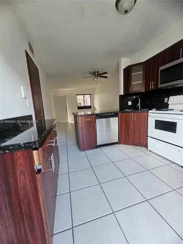 $2,190 | 5460 West 21st Court, Unit 310, Hialeah, FL 33016