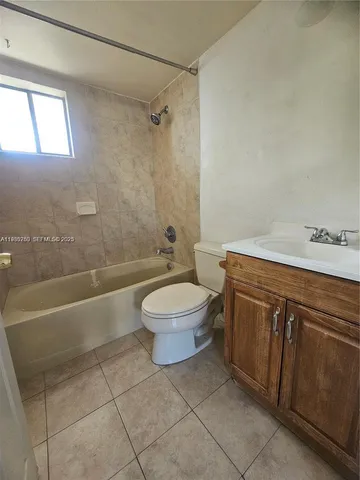 $2,190 | 5460 West 21st Court, Unit 310, Hialeah, FL 33016