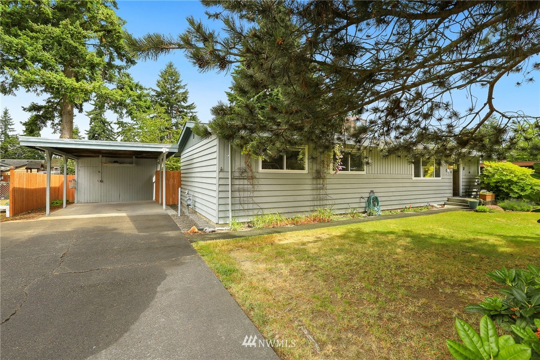 3400 Northeast 17th Street Renton, WA 98056 - Photo 3 of 20