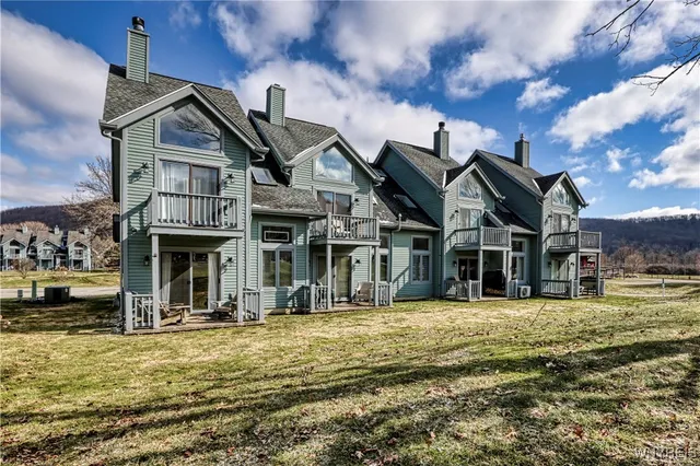 $350,900 | 204 Wildflower, Ellicottville, NY 14731