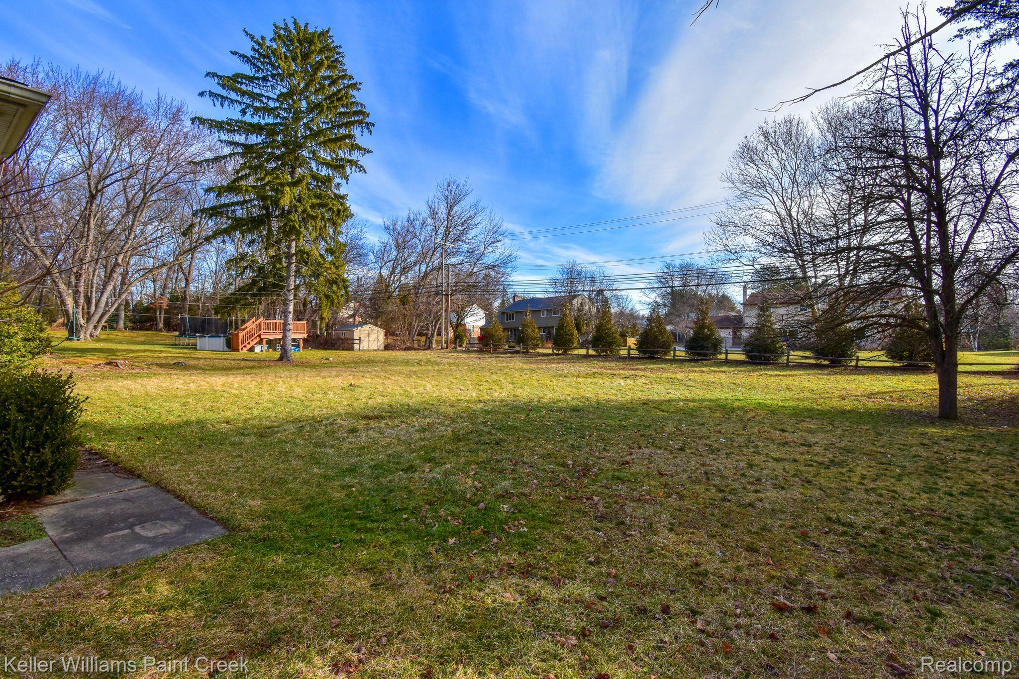 321 East Maryknoll Road Rochester, MI 48309 - Photo 47 of 53 Backyard