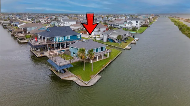 $599,000 | 354 Ling Street, Bayou Vista, TX 77563