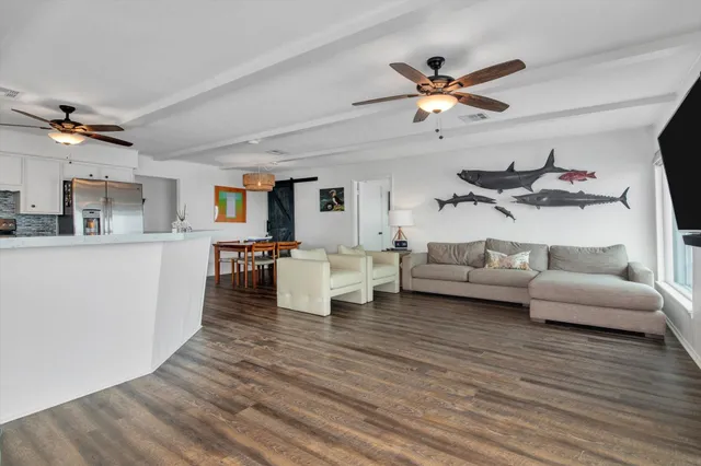 $675,000 | 354 Ling Street, Bayou Vista, TX 77563