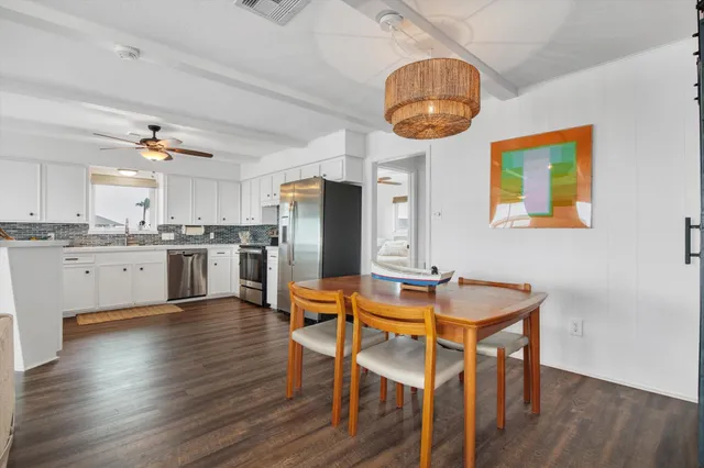 $675,000 | 354 Ling Street, Bayou Vista, TX 77563