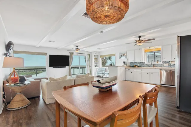 $675,000 | 354 Ling Street, Bayou Vista, TX 77563