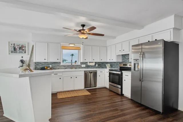 $675,000 | 354 Ling Street, Bayou Vista, TX 77563