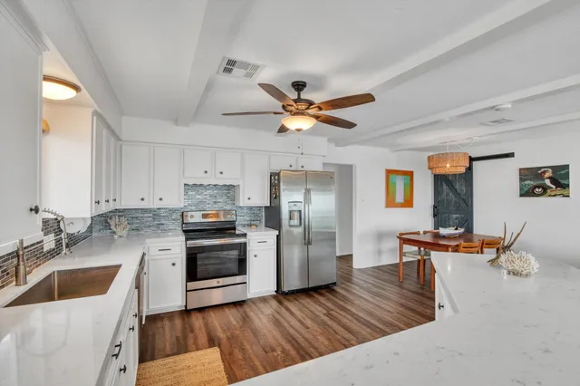 $675,000 | 354 Ling Street, Bayou Vista, TX 77563