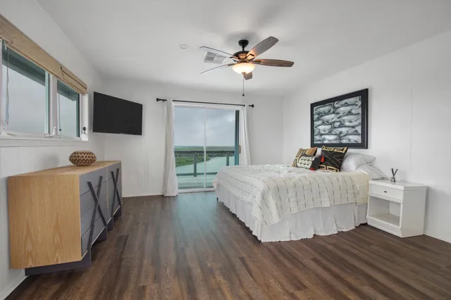 $675,000 | 354 Ling Street, Bayou Vista, TX 77563