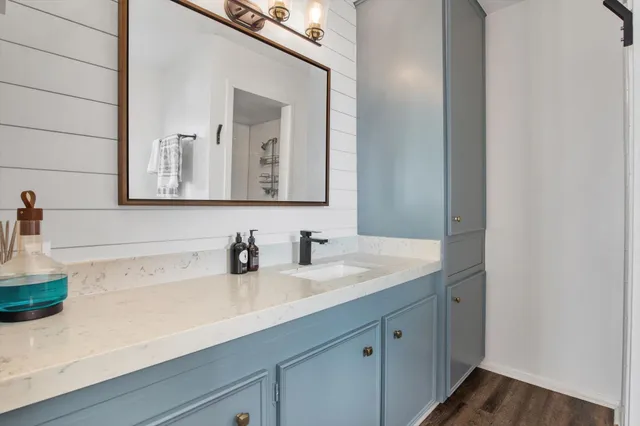 $675,000 | 354 Ling Street, Bayou Vista, TX 77563