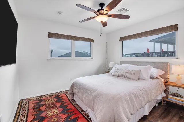 $675,000 | 354 Ling Street, Bayou Vista, TX 77563