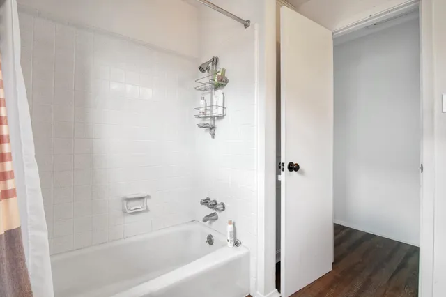 $675,000 | 354 Ling Street, Bayou Vista, TX 77563