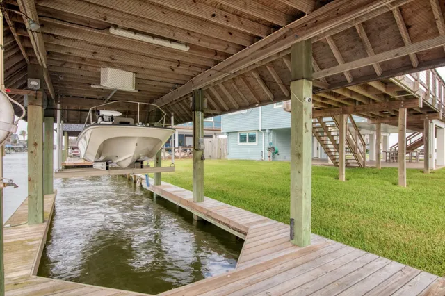 $675,000 | 354 Ling Street, Bayou Vista, TX 77563