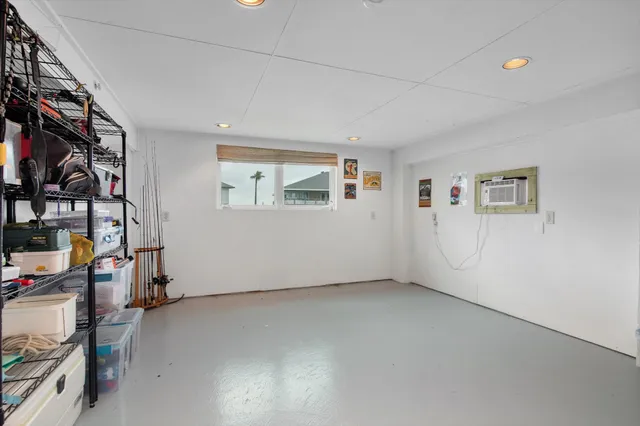 $675,000 | 354 Ling Street, Bayou Vista, TX 77563