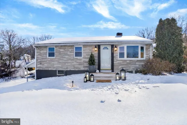 $314,900 | 765 Market Street, Mount Wolf, PA 17347