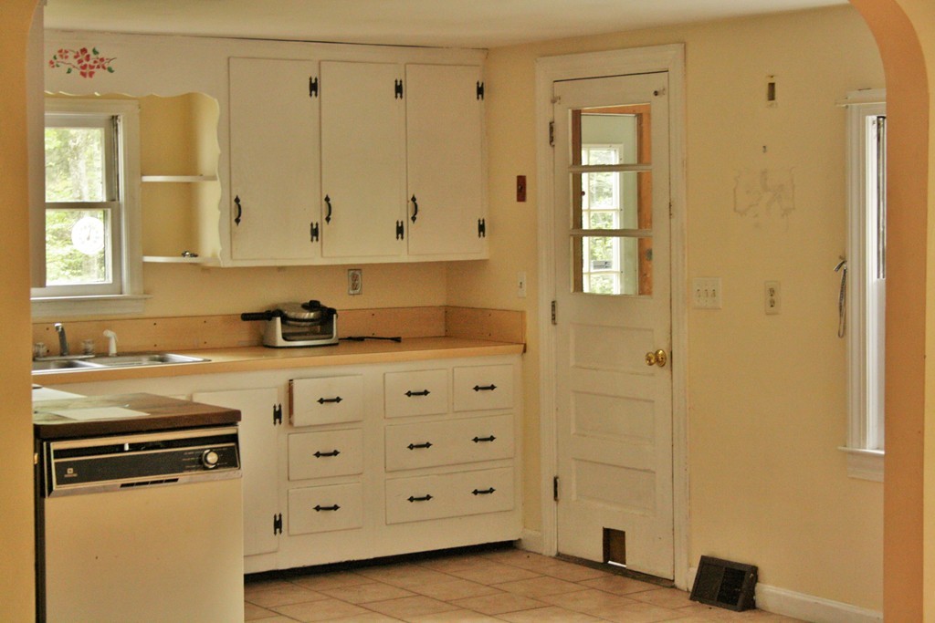 362 Mirick Road Princeton, MA 01541 - Photo 6 of 13 a kitchen with cabinets appliances and a window