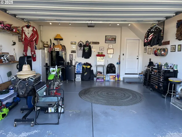 a view of walk in closet