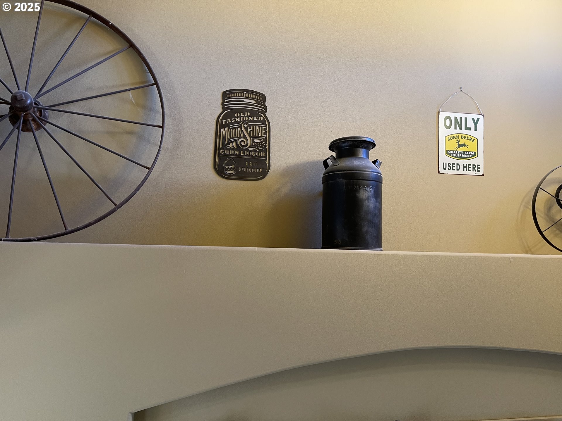 165 Danielle Drive Winston, OR 97496 - Photo 4 of 48