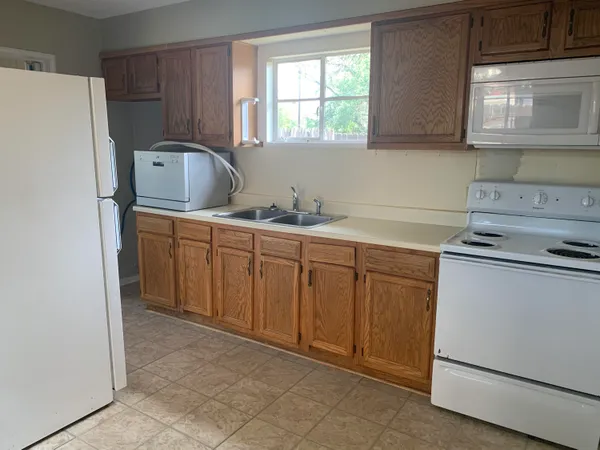 $1,300 | 3620 32nd Street, Lubbock, TX 79410