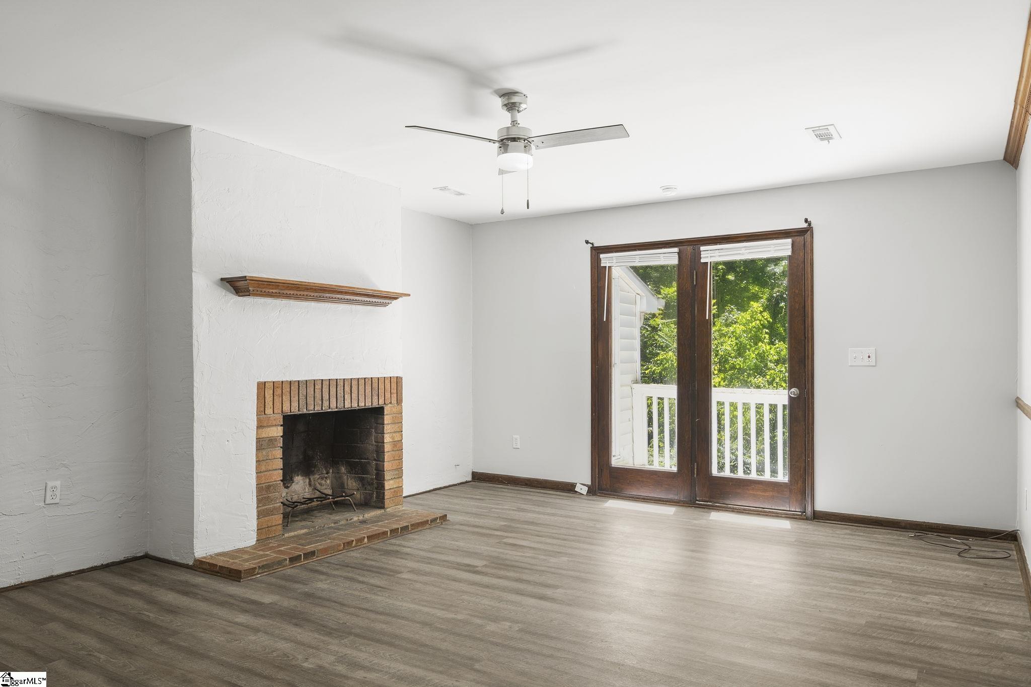 211 Brookside Drive Duncan, SC 29334 - Photo 4 of 31