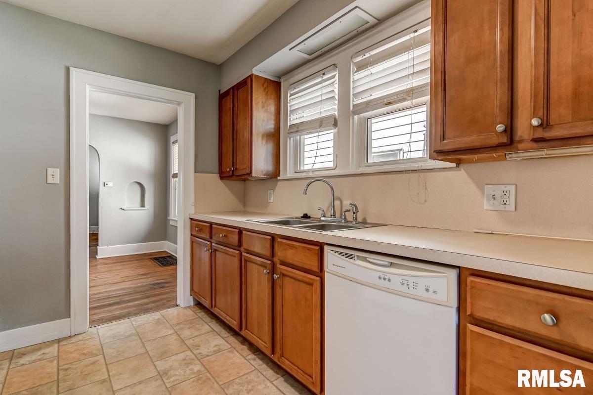 2040 South State Street Springfield, IL 62704 - Photo 15 of 30
