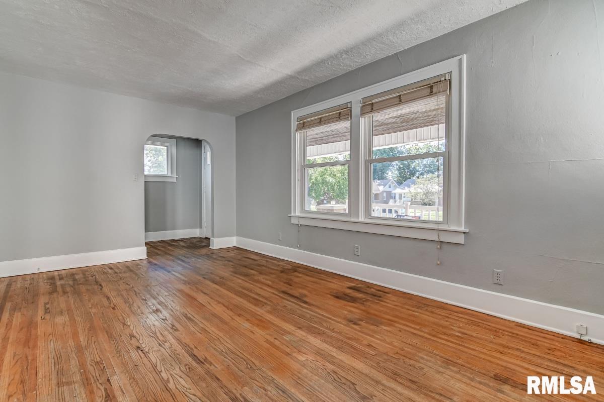 2040 South State Street Springfield, IL 62704 - Photo 3 of 30