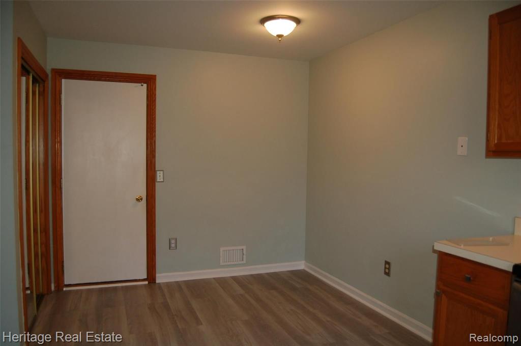 2188 Rochelle Park Drive Rochester, MI 48309 - Photo 12 of 31