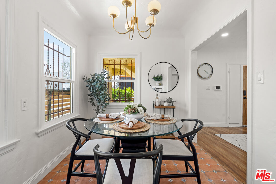 2935 Redondo Boulevard Los Angeles, CA 90016 - Photo 5 of 10