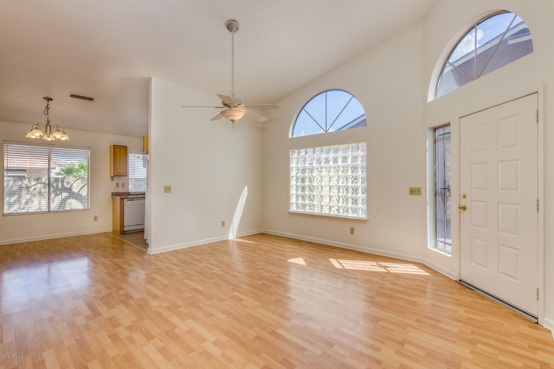 1718 East Carson Road Phoenix, AZ 85042 - Photo 4 of 21 Great Room II