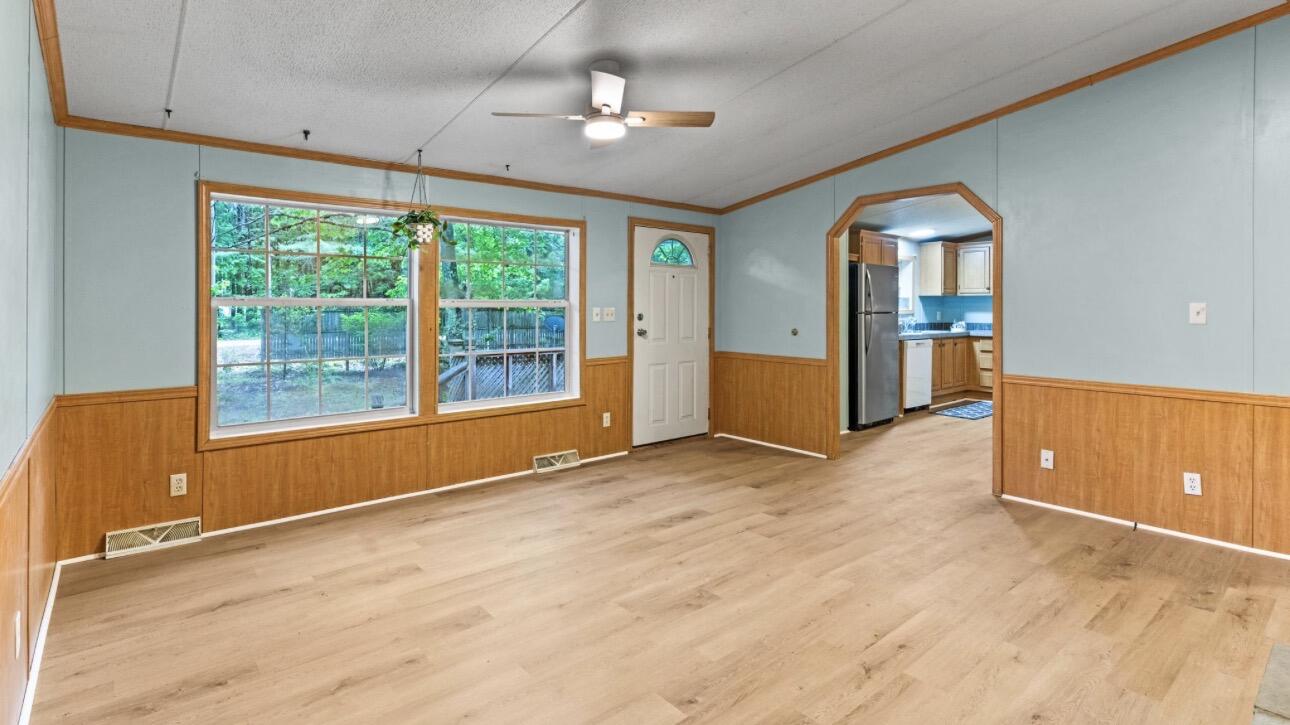 177 Yarmouth Road Gray, ME 04039 - Photo 5 of 29