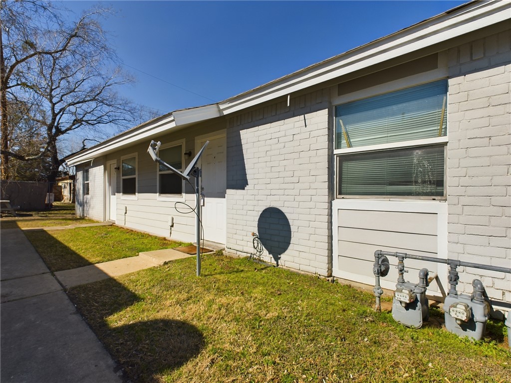 1906 Finfeather Road, Unit D Bryan, TX 77801 - Photo 4 of 28