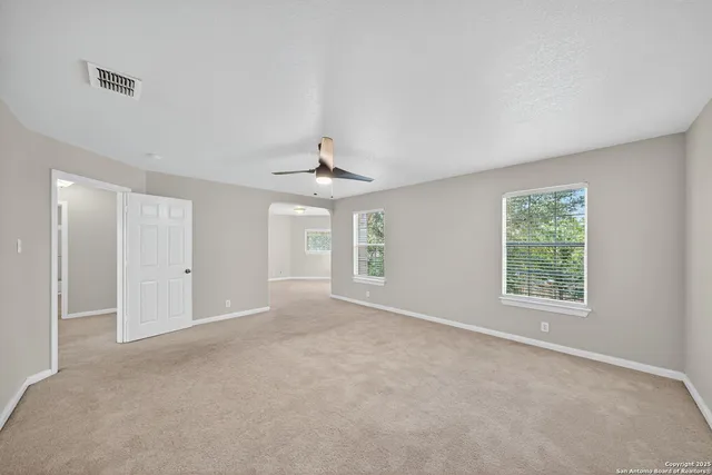 $2,600 | 25119 Royal Land, San Antonio, TX 78257
