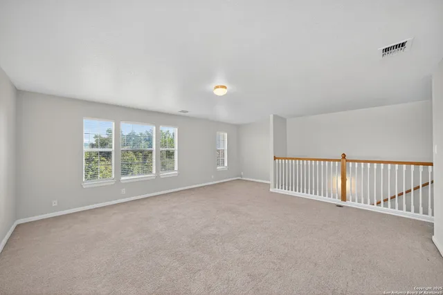 $2,600 | 25119 Royal Land, San Antonio, TX 78257