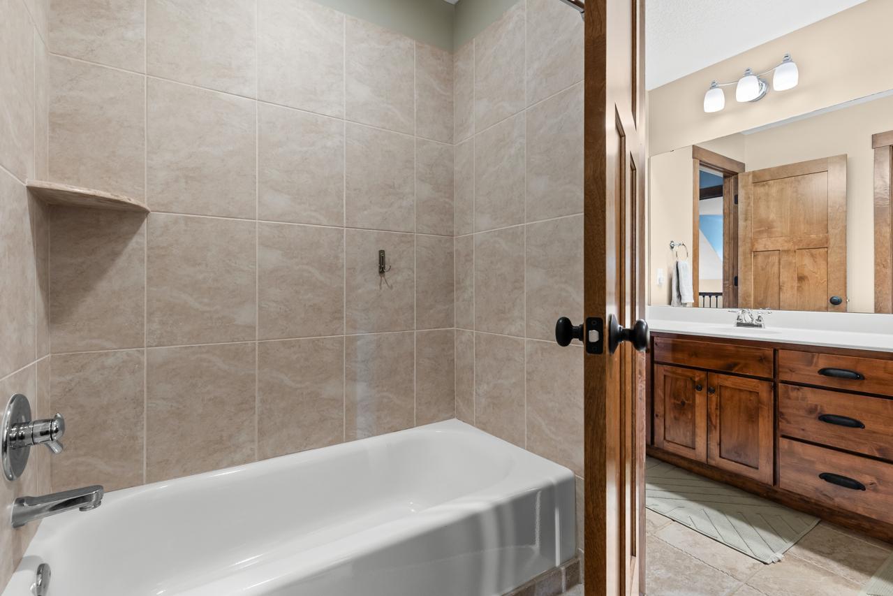 9905 Trails End Road Chanhassen, MN 55317 - Photo 38 of 67 Gallery Image 38
