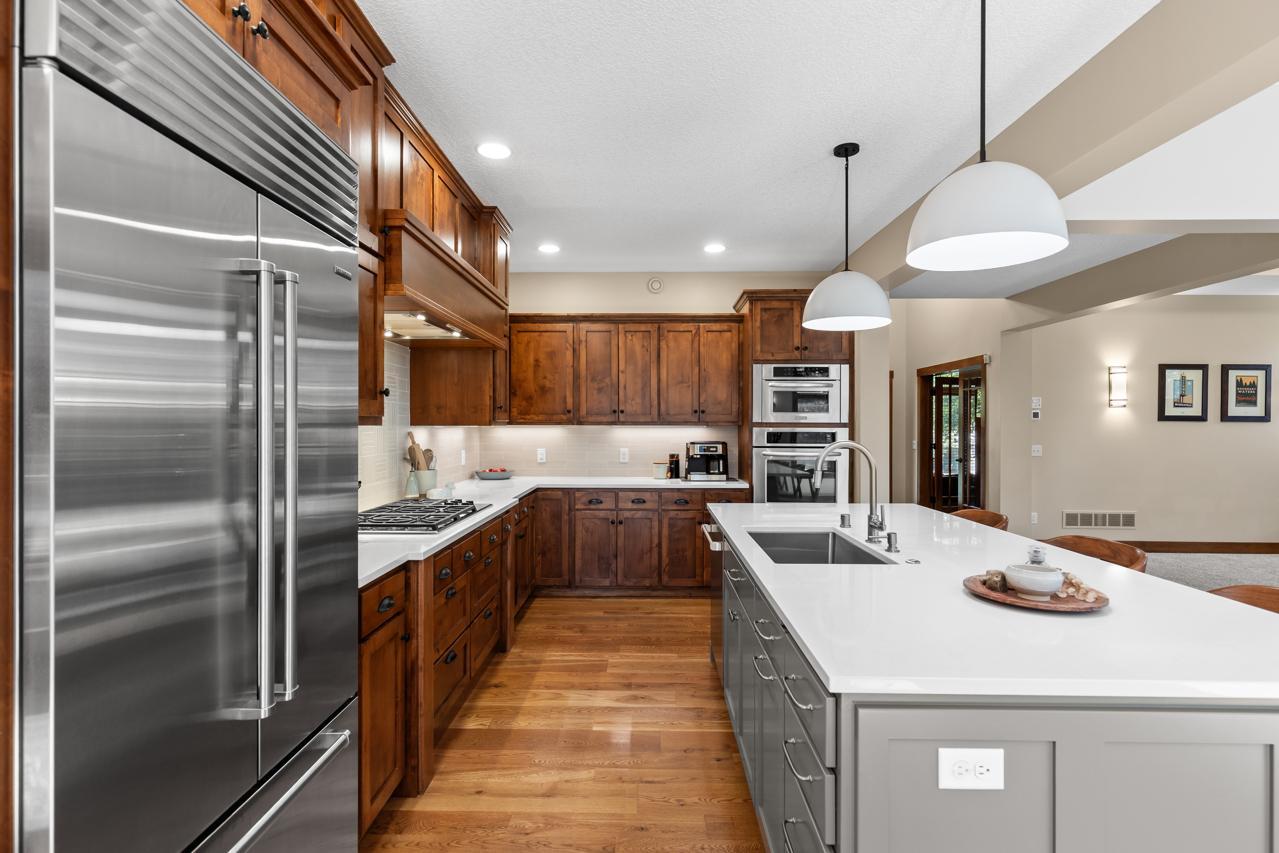 9905 Trails End Road Chanhassen, MN 55317 - Photo 8 of 67 Gallery Image 8
