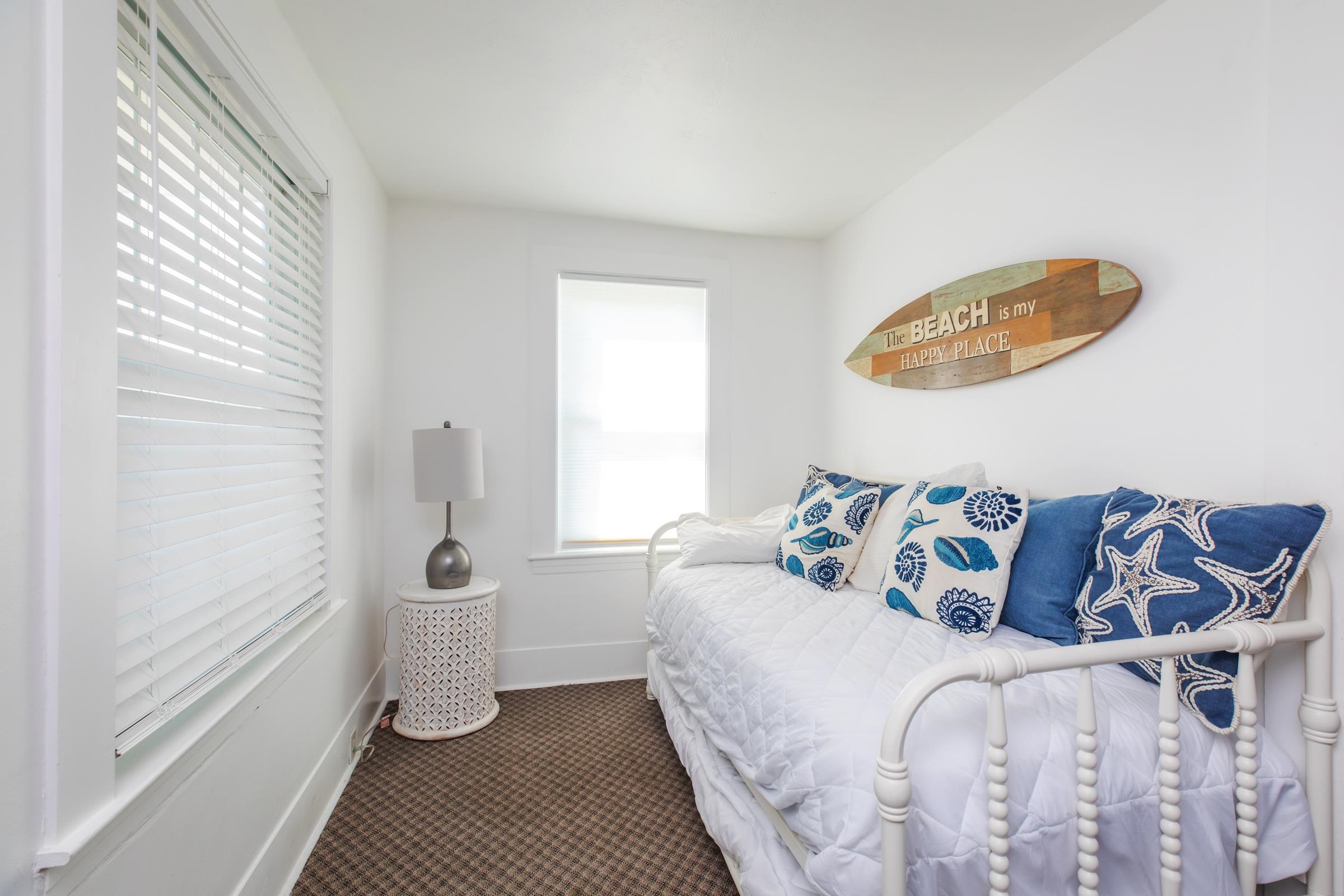 18 Highland Avenue Hampton, NH 03842 - Photo 11 of 38