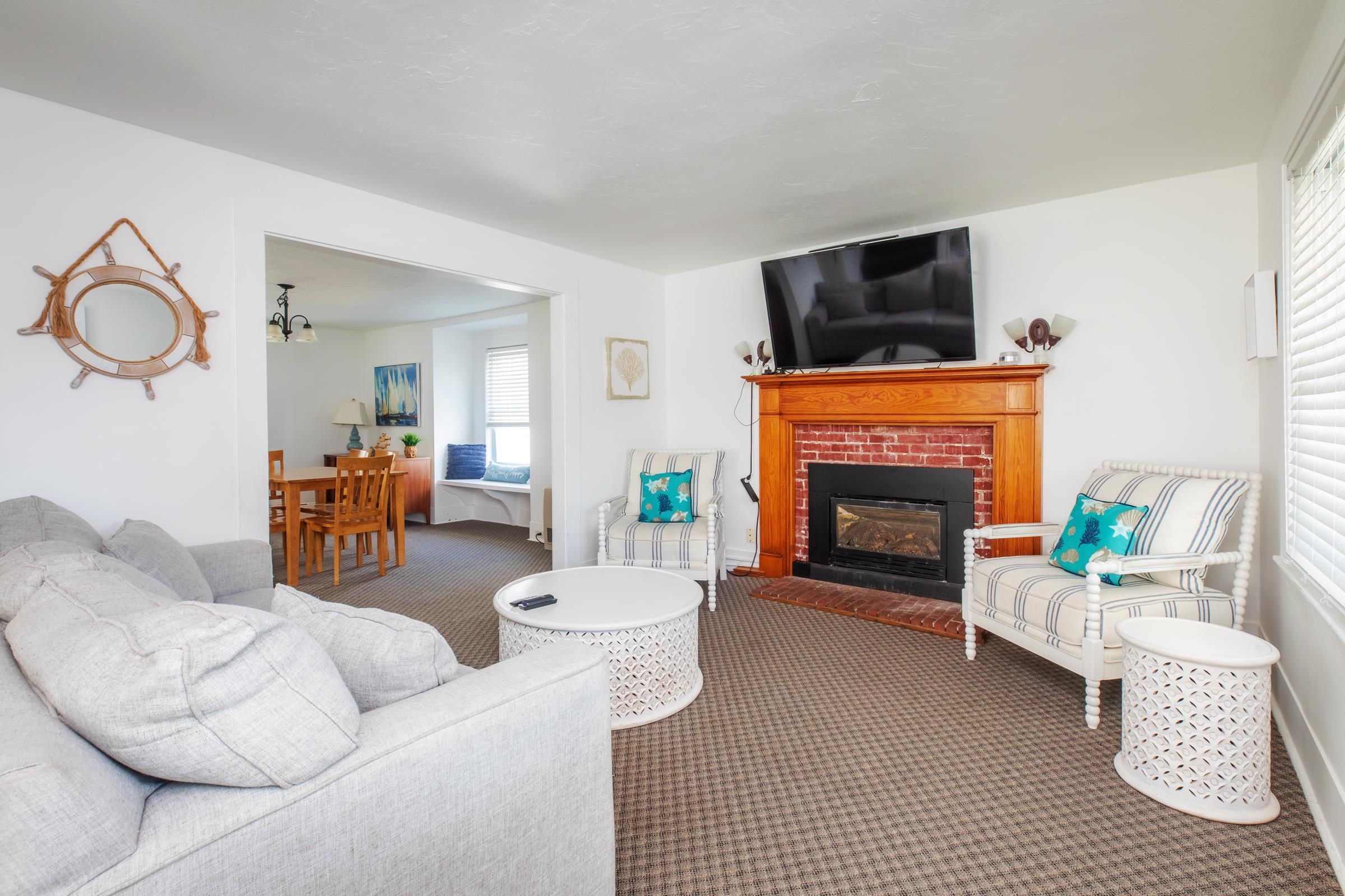 18 Highland Avenue Hampton, NH 03842 - Photo 7 of 38