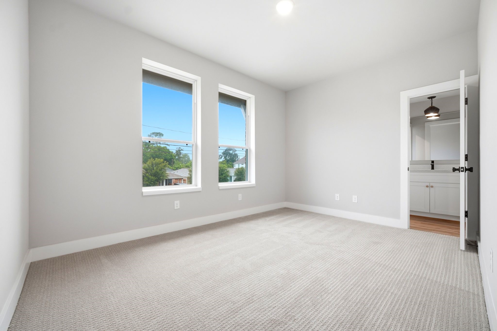5814 Cebra Street Houston, TX 77091 - Photo 27 of 32 Secondary Bedrrom 2