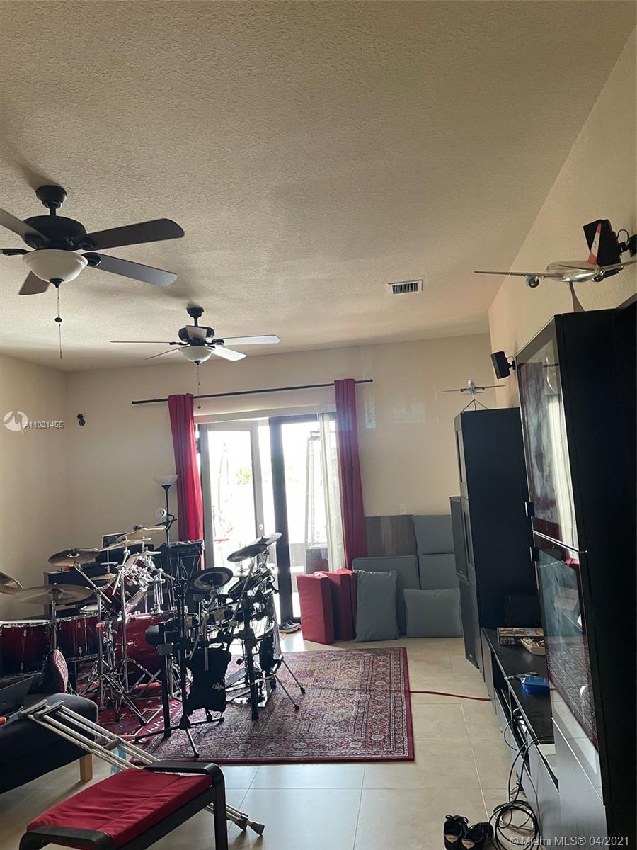 27760 Southwest 135th Ave Road Homestead, FL 33032 - Photo 11 of 27 Gallery Image 11