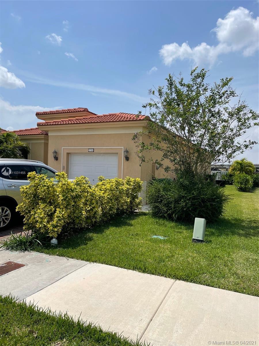 27760 Southwest 135th Ave Road Homestead, FL 33032 - Photo 4 of 27 Gallery Image 4
