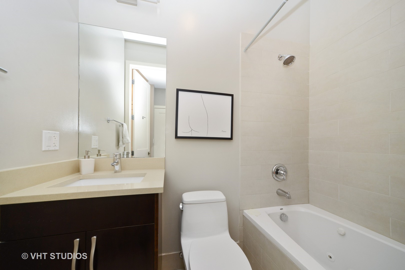 2133 West Rice Street, Unit 2 Chicago, IL 60622 - Photo 11 of 13